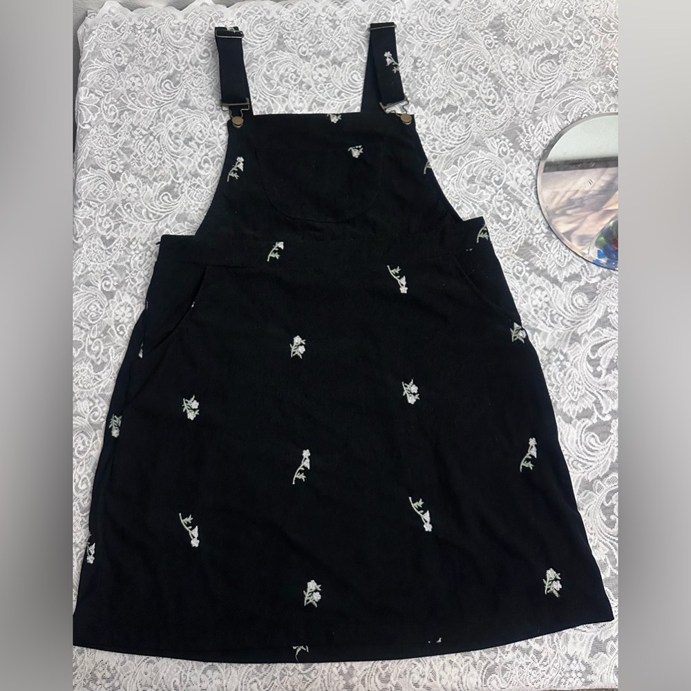 SHEIN Curve Black Embroidered Overall Pinafore Dress 0XL NWT